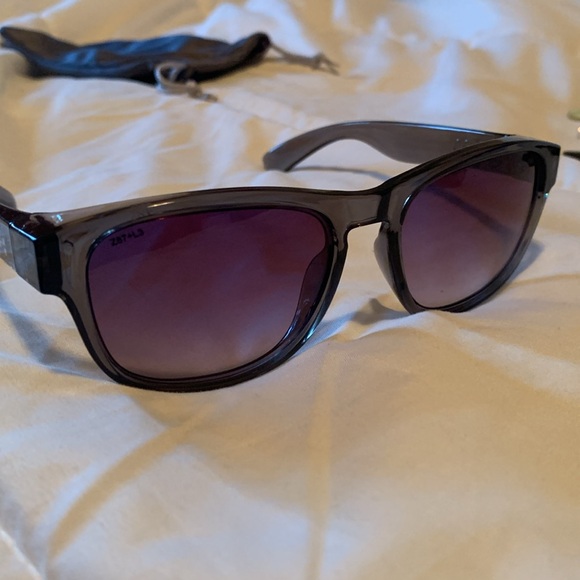 Hy-Spec Icon safety sunglasses, Hi-Contrast Yellow UV400 lens, clear side shield - Picture 1 of 4